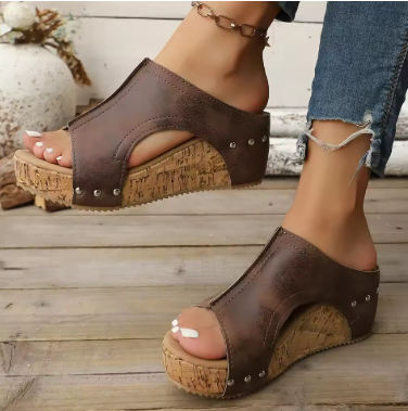 Sandales Compensées Peep-Toe Élégance Urbaine - Auperia, mode femme élégante